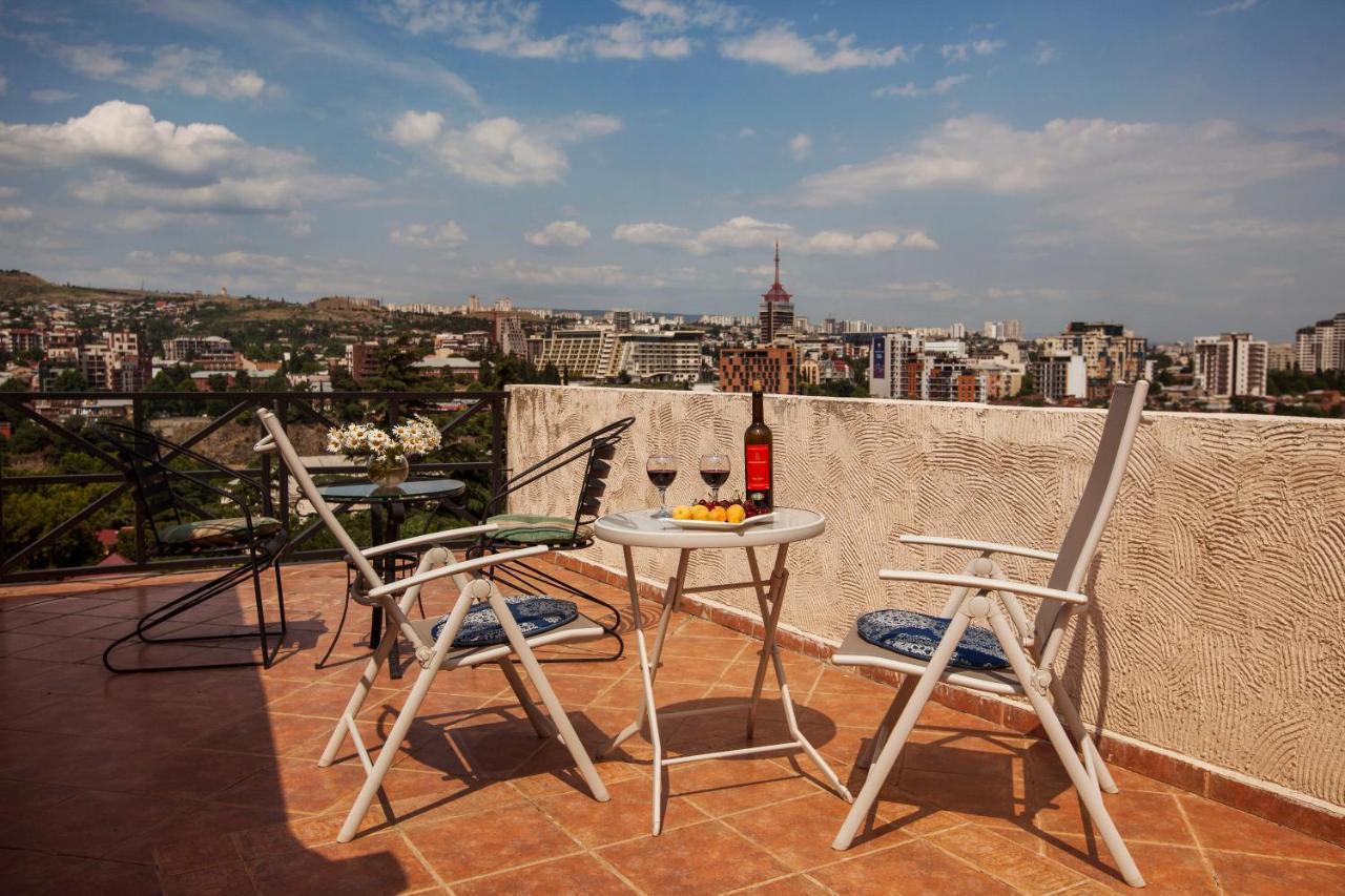 Caravan Villa Tbilisi Exteriör bild