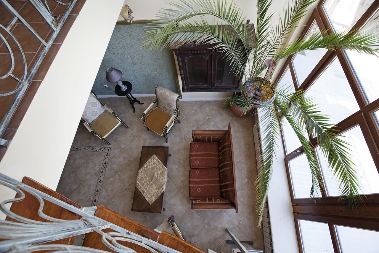 Caravan Villa Tbilisi Exteriör bild