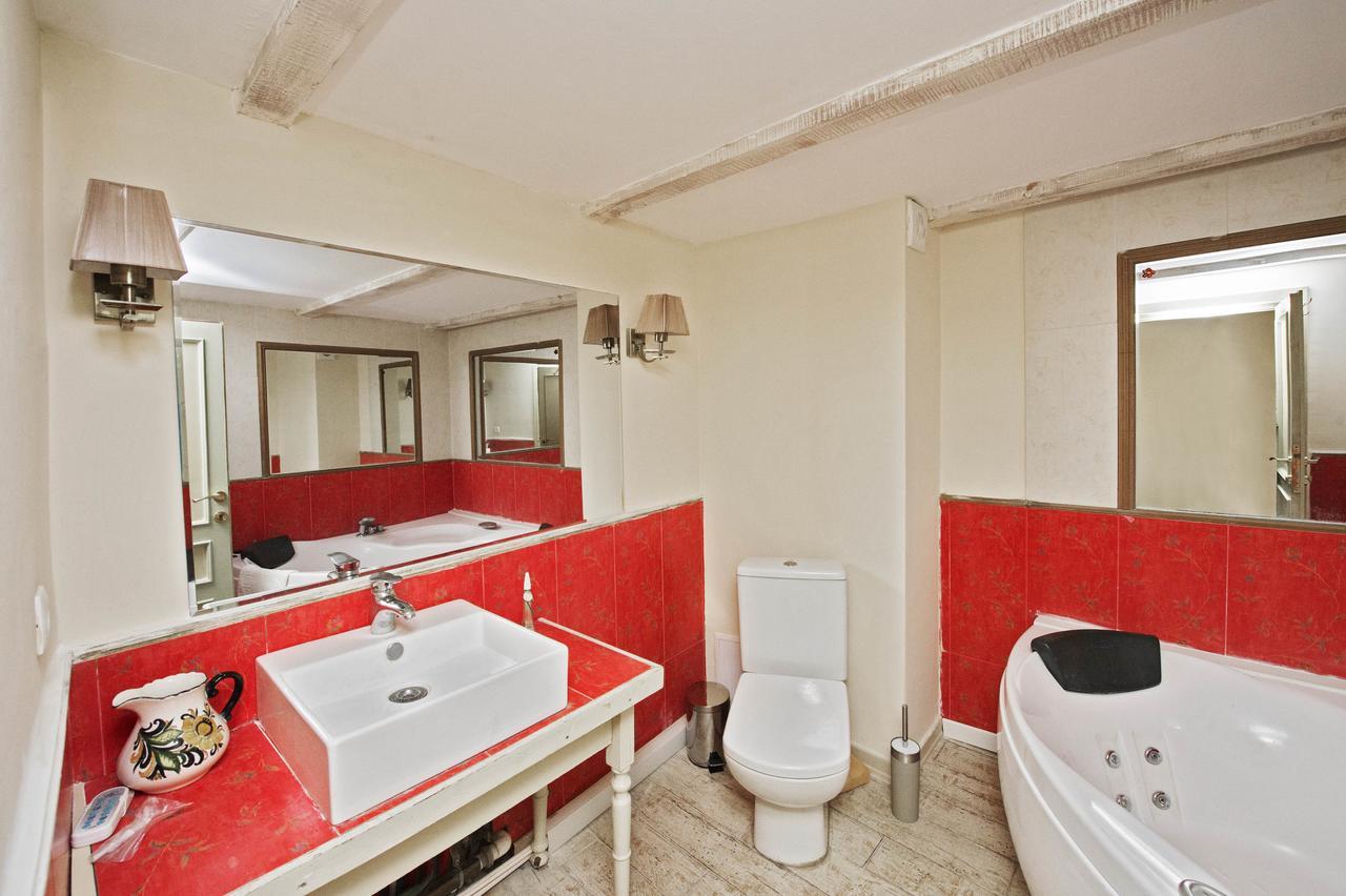 Caravan Villa Tbilisi Exteriör bild