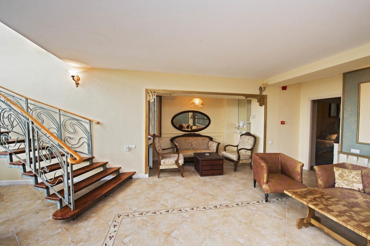 Caravan Villa Tbilisi Exteriör bild