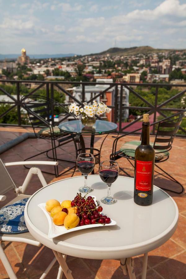 Caravan Villa Tbilisi Exteriör bild