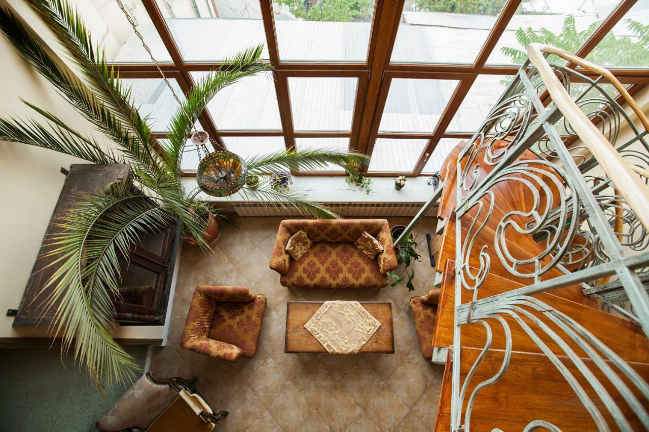 Caravan Villa Tbilisi Exteriör bild