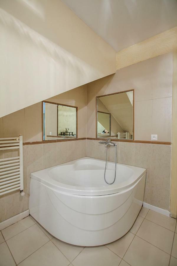 Caravan Villa Tbilisi Exteriör bild